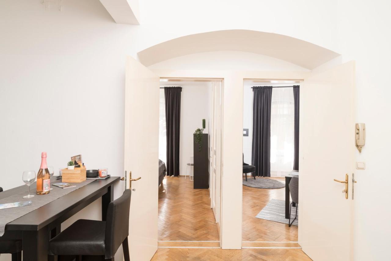 City Apartment *